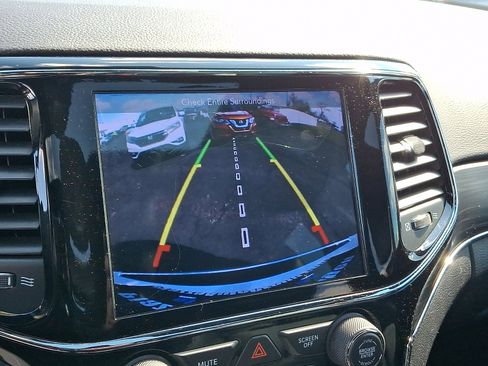 Used 2019 Jeep Grand Cherokee Limited w/ Mopar Chrome Edition Group image 20