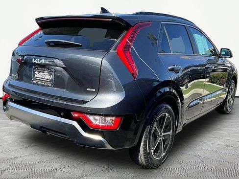 Used 2023 Kia Niro FWD image 5