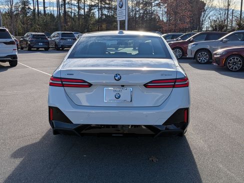 New 2026 BMW 530i xDrive w/ M Sport Package image 4