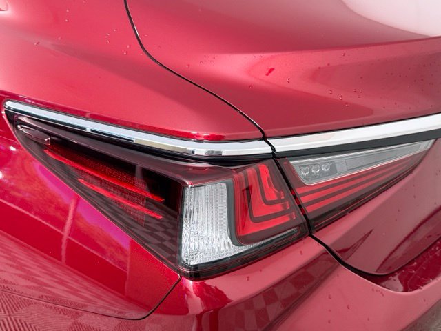 Used 2025 Lexus ES 350 w/ Premium Package FWD image 17