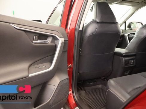 Used 2022 Toyota RAV4 Limited AWD/4WD image 27