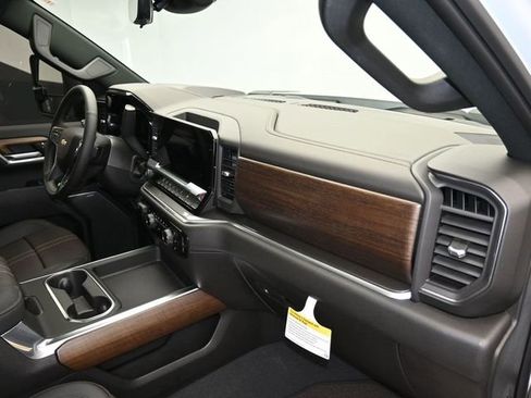 New 2026 Chevrolet Silverado 2500 High Country w/ High Country Premium Package AWD/4WD image 39