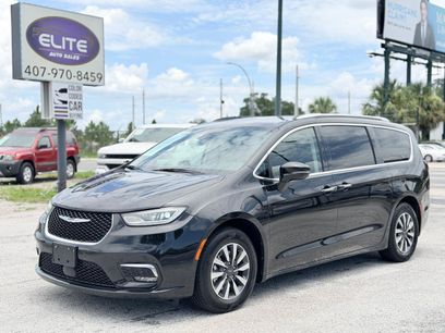 Used 2021 Chrysler Pacifica Touring-L