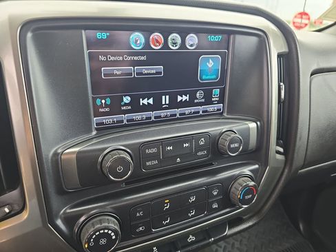 Used 2018 Chevrolet Silverado 1500 LT image 20