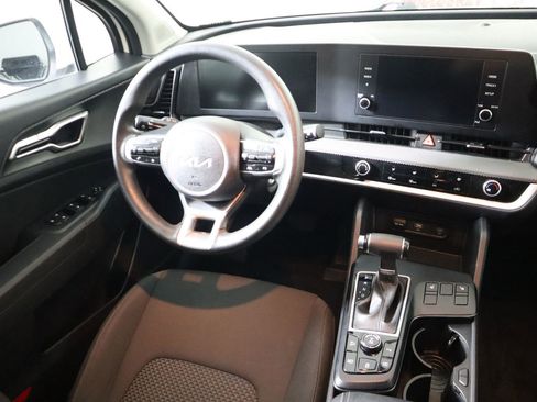 Used 2023 Kia Sportage LX image 34