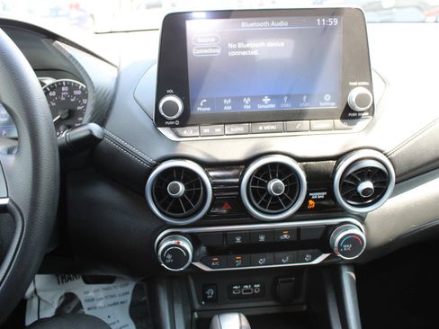 Used 2024 Nissan Sentra SV FWD image 13