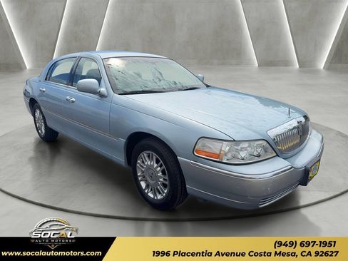 Used 2008 Lincoln Town Car Signature Limited RWD image 7