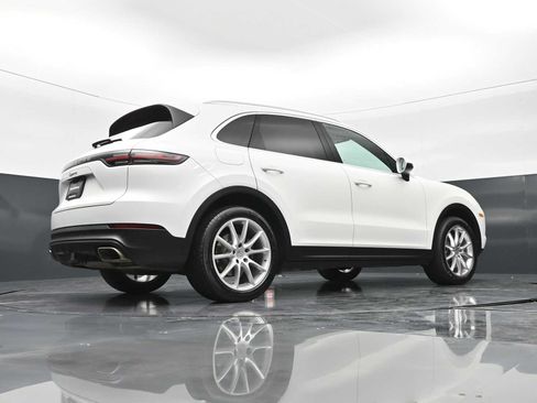 Used 2021 Porsche Cayenne AWD/4WD image 39