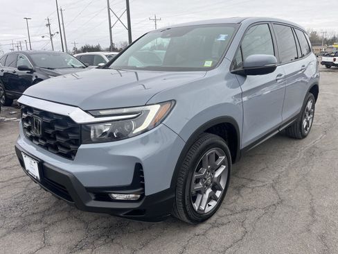 Used 2023 Honda Passport EX-L image 3