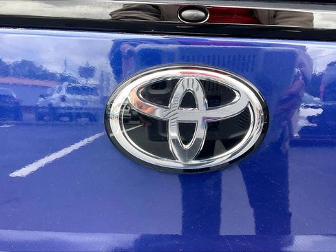 Used 2025 Toyota GR86 Premium w/ ALL Weather Mat Package (TMS) RWD image 10