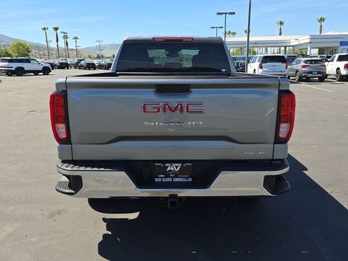 New 2026 GMC Sierra 1500 SLE image 13