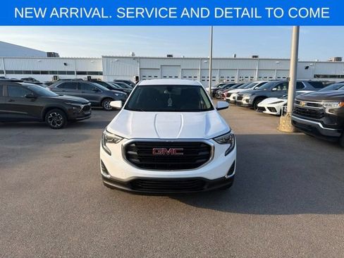 Used 2018 GMC Terrain SLE FWD image 3