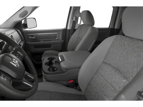 Used 2018 RAM 2500 Big Horn w/ Sport Appearance Group AWD/4WD image 6