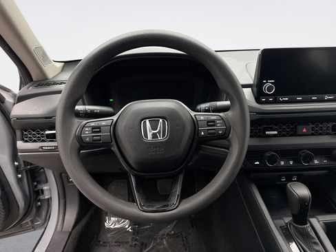 Used 2025 Honda Accord SE image 13