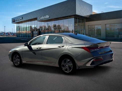 New 2026 Hyundai Elantra SEL Sport Premium FWD image 4
