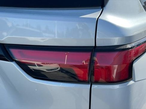 Certified 2024 Toyota Sequoia Platinum AWD/4WD image 18