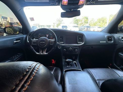 Used 2014 Dodge Charger SXT RWD image 11
