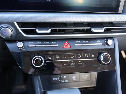 Certified 2025 Hyundai Sonata SE image 22