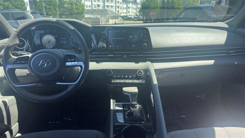 Used 2021 Hyundai Elantra SEL w/ Convenience Package FWD image 23