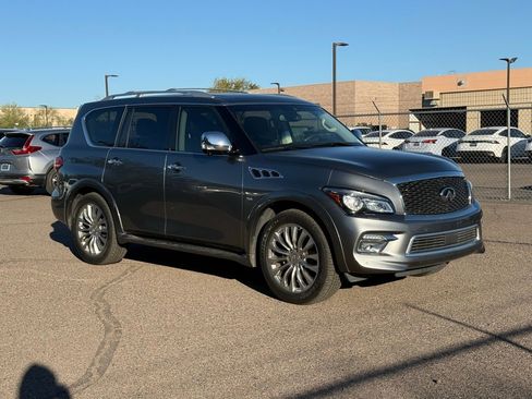 Used 2017 INFINITI QX80 4WD w/ Deluxe Technology Package image 1