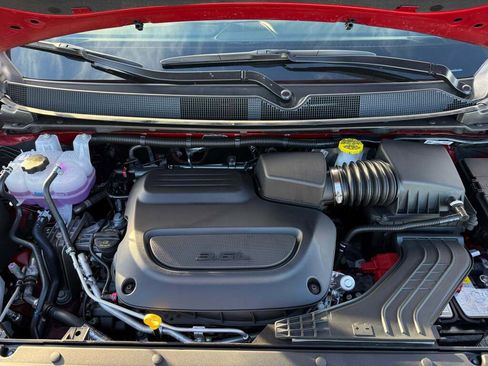 New 2026 Chrysler Voyager LX image 18