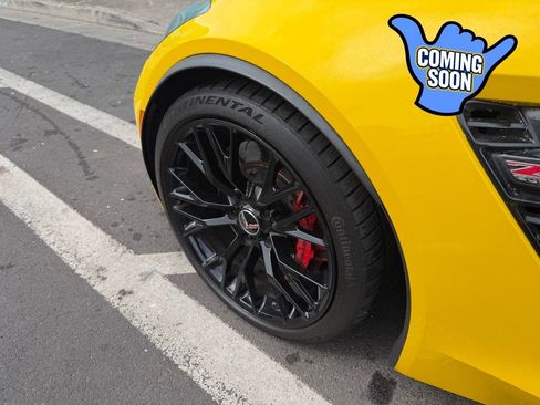 Used 2015 Chevrolet Corvette Z06 w/ 3LZ Preferred Equipment Group RWD image 9