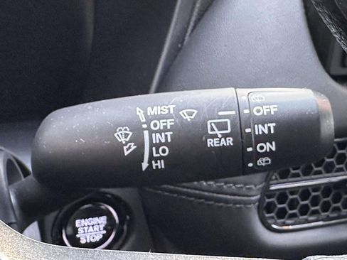 Used 2023 Honda HR-V LX image 21