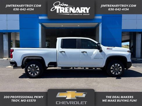 Used 2025 Chevrolet Silverado 2500 Custom w/ Custom Value Package image 1