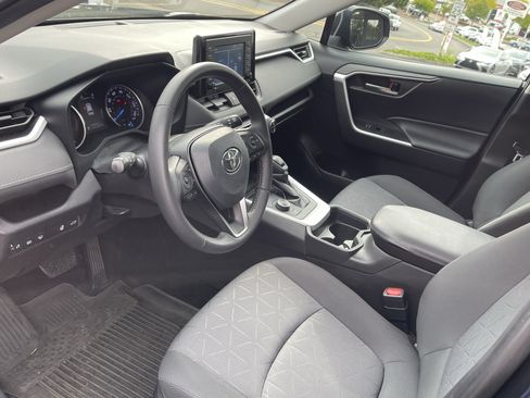 Used 2021 Toyota RAV4 XLE w/ Convenience Package AWD/4WD image 10