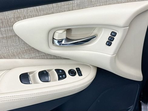 Used 2023 Nissan Murano SL w/ SL Moonroof Package AWD/4WD image 22