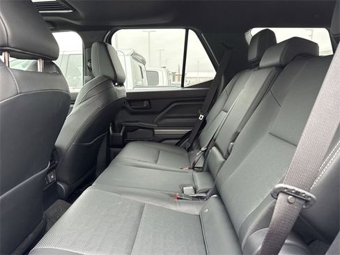 Used 2025 Toyota 4Runner TRD Off-Road Premium image 9