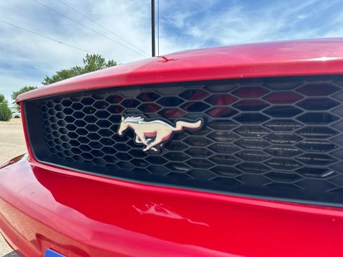 Used 2007 Ford Mustang Convertible RWD image 30