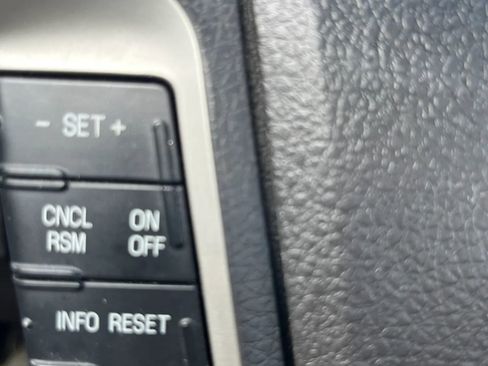 Used 2012 Ford Fusion SE FWD image 17