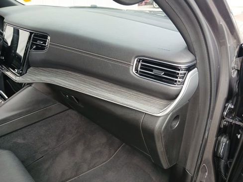 Used 2024 Jeep Wagoneer Series III image 29