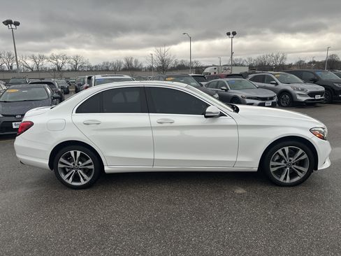 Used 2020 Mercedes-Benz C 300 4MATIC Sedan image 4