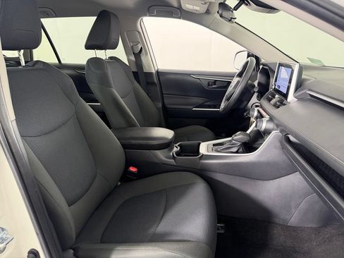 Used 2025 Toyota RAV4 LE FWD image 30