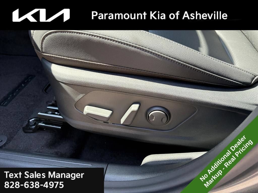 New 2026 Kia Sportage EX FWD image 18