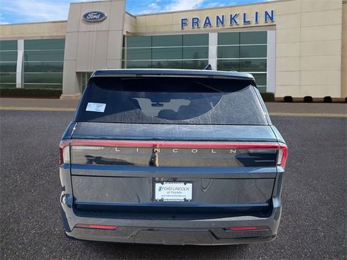 New 2025 Lincoln Navigator L Reserve w/ Jet Appearance Package image 6