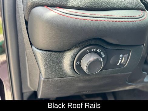 Used 2024 Dodge Durango R/T RWD image 32