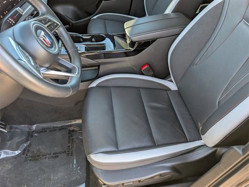Used 2025 Buick Envision Sport Touring image 12