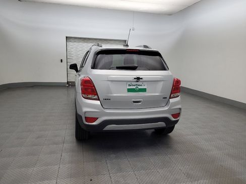 Used 2020 Chevrolet Trax LT w/ Redline Edition AWD/4WD image 6
