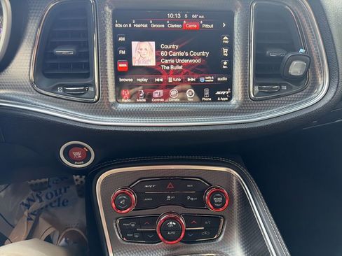 Used 2015 Dodge Challenger SRT Hellcat image 27