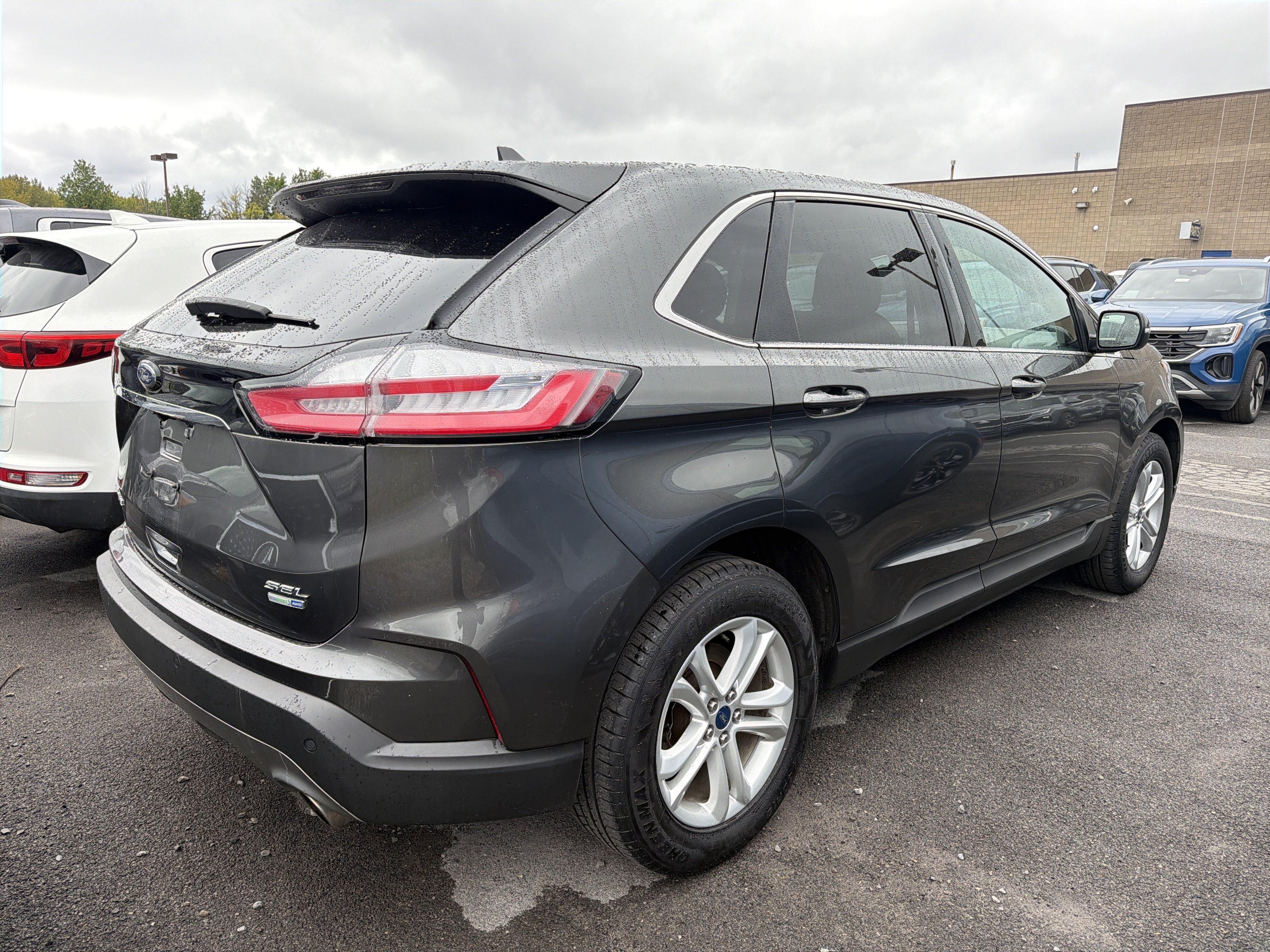 Used 2019 Ford Edge SEL w/ Equipment Group 201A AWD/4WD image 6