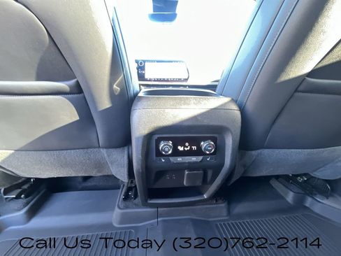Certified 2024 Chevrolet Traverse RS w/ LPO, Floor Liner Package AWD/4WD image 23