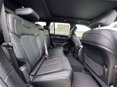 New 2026 Jeep Grand Cherokee Limited image 16