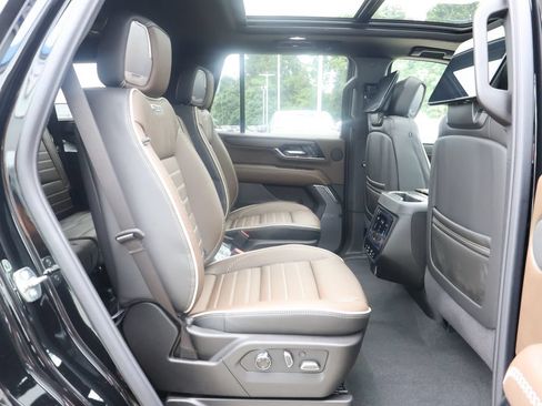 New 2026 GMC Yukon Denali Ultimate AWD/4WD image 40
