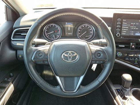 Used 2024 Toyota Camry SE image 20