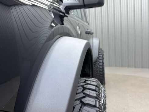 Used 2024 Ford Bronco Wildtrak AWD/4WD image 13