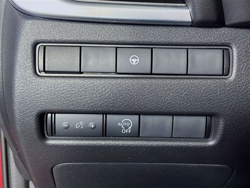 Used 2023 Nissan Rogue SV AWD/4WD image 10