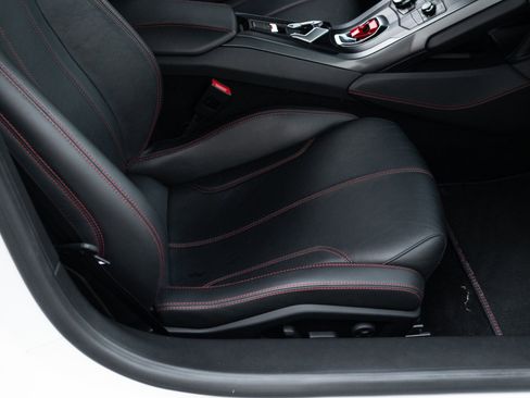 Used 2016 Lamborghini Huracan LP 580-2 RWD image 48